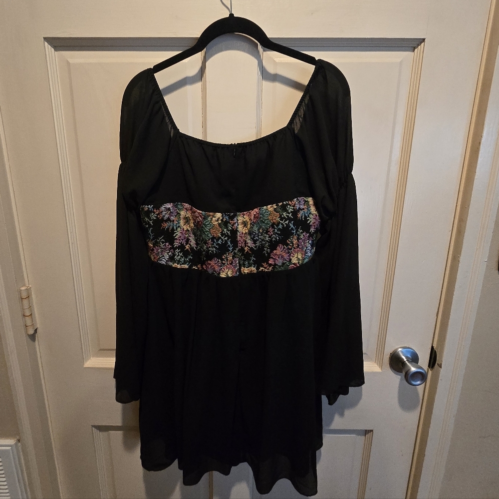 Floral Embroidered Black Dress - Picture 6 of 6